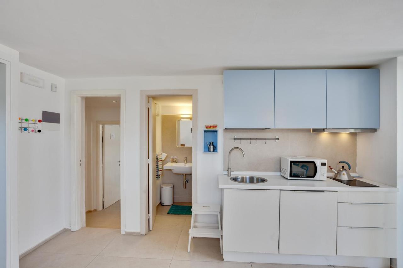 Casalmare Apartments One Step From The Sea Mola di Bari Luaran gambar