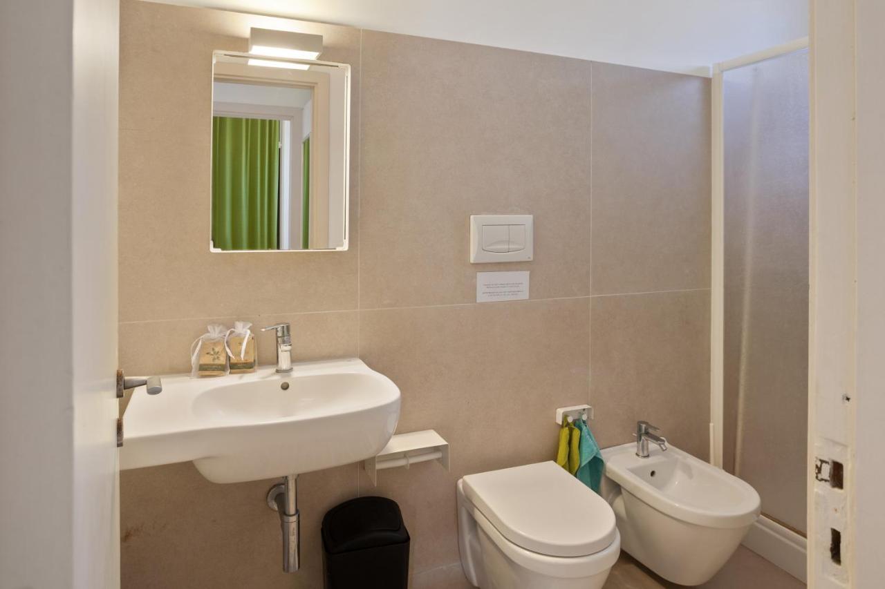 Casalmare Apartments One Step From The Sea Mola di Bari Luaran gambar