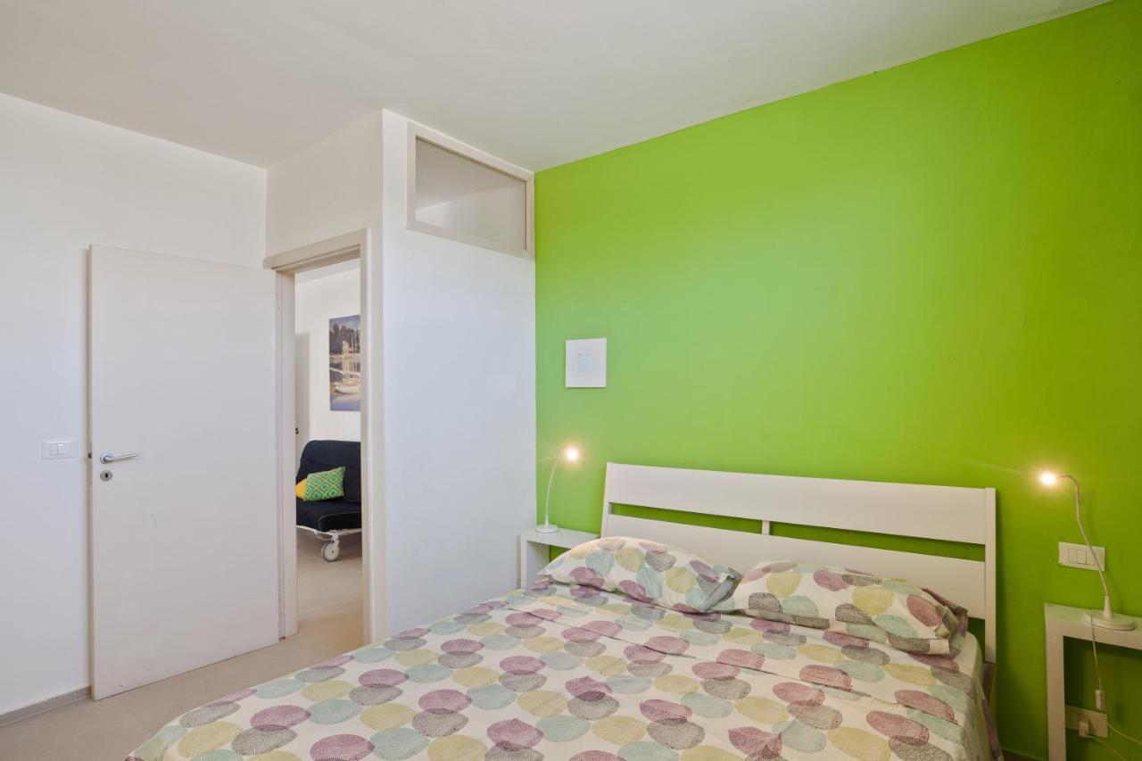 Casalmare Apartments One Step From The Sea Mola di Bari Luaran gambar