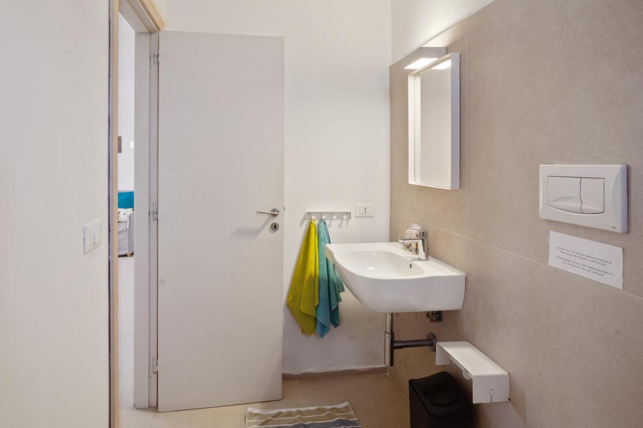 Casalmare Apartments One Step From The Sea Mola di Bari Luaran gambar