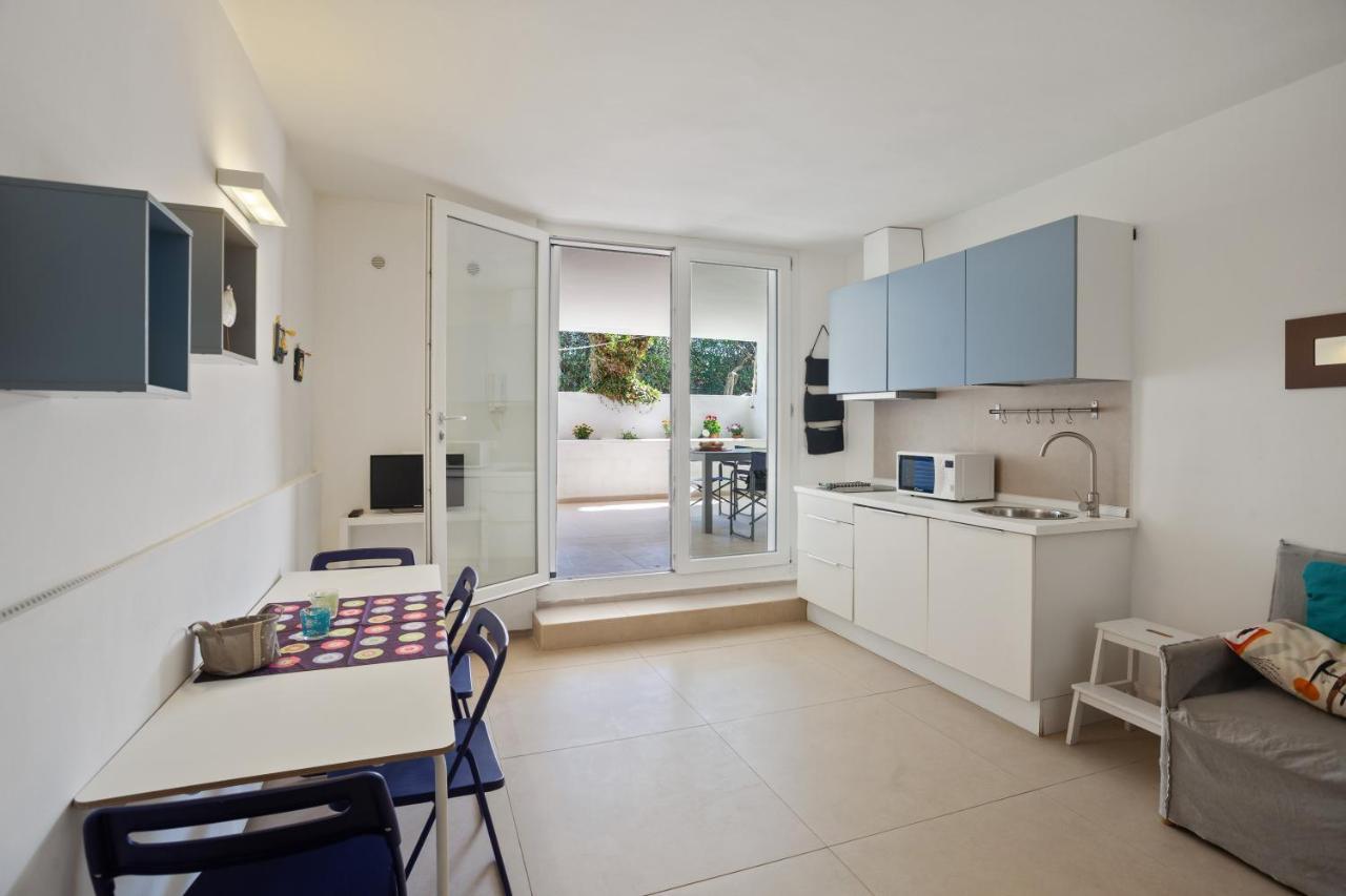 Casalmare Apartments One Step From The Sea Mola di Bari Luaran gambar