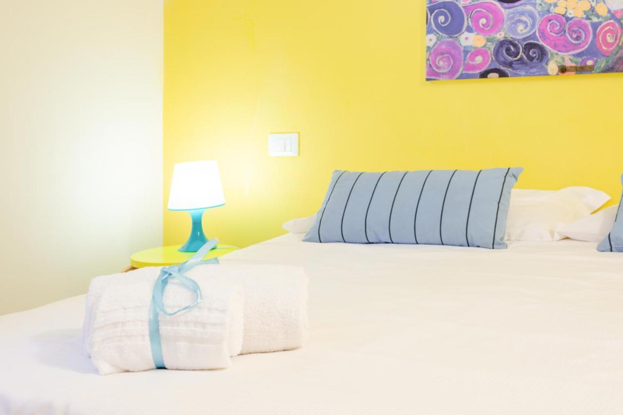 Casalmare Apartments One Step From The Sea Mola di Bari Luaran gambar