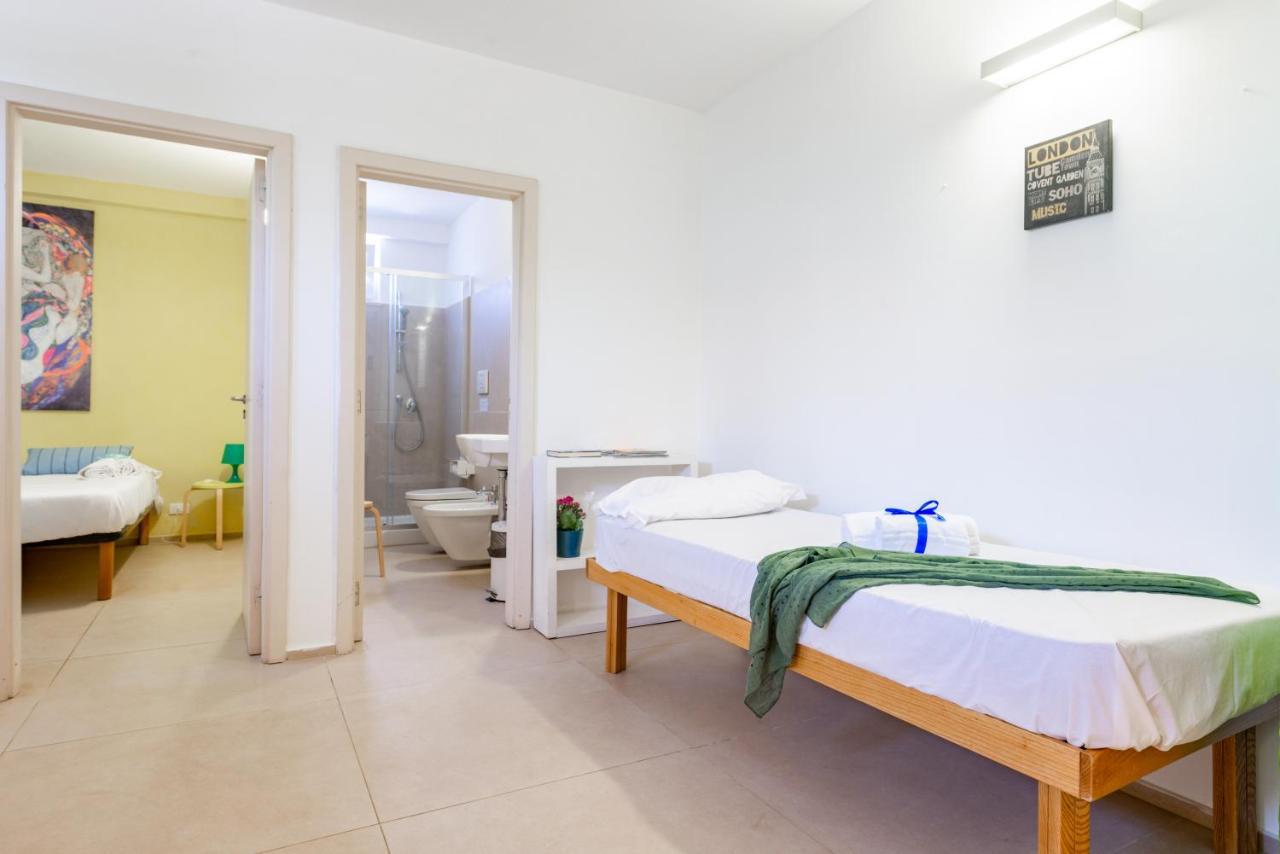 Casalmare Apartments One Step From The Sea Mola di Bari Luaran gambar