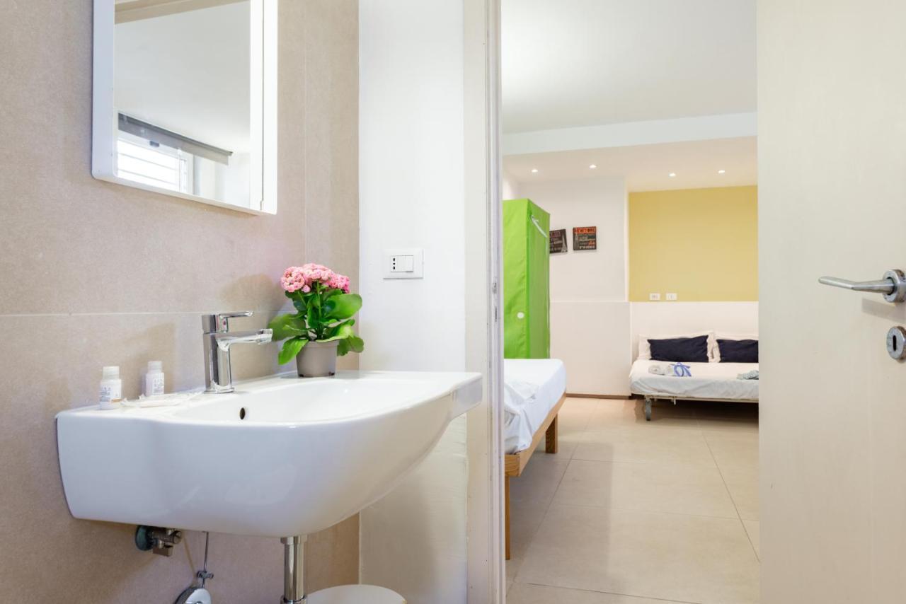 Casalmare Apartments One Step From The Sea Mola di Bari Luaran gambar